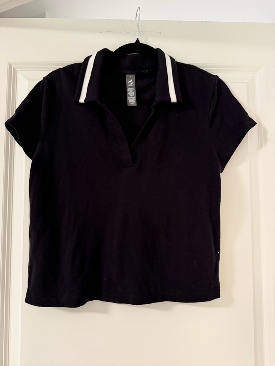 Lou & Grey Tops - Lou & Grey Black Crop Polo Top with White-Trim Collar
